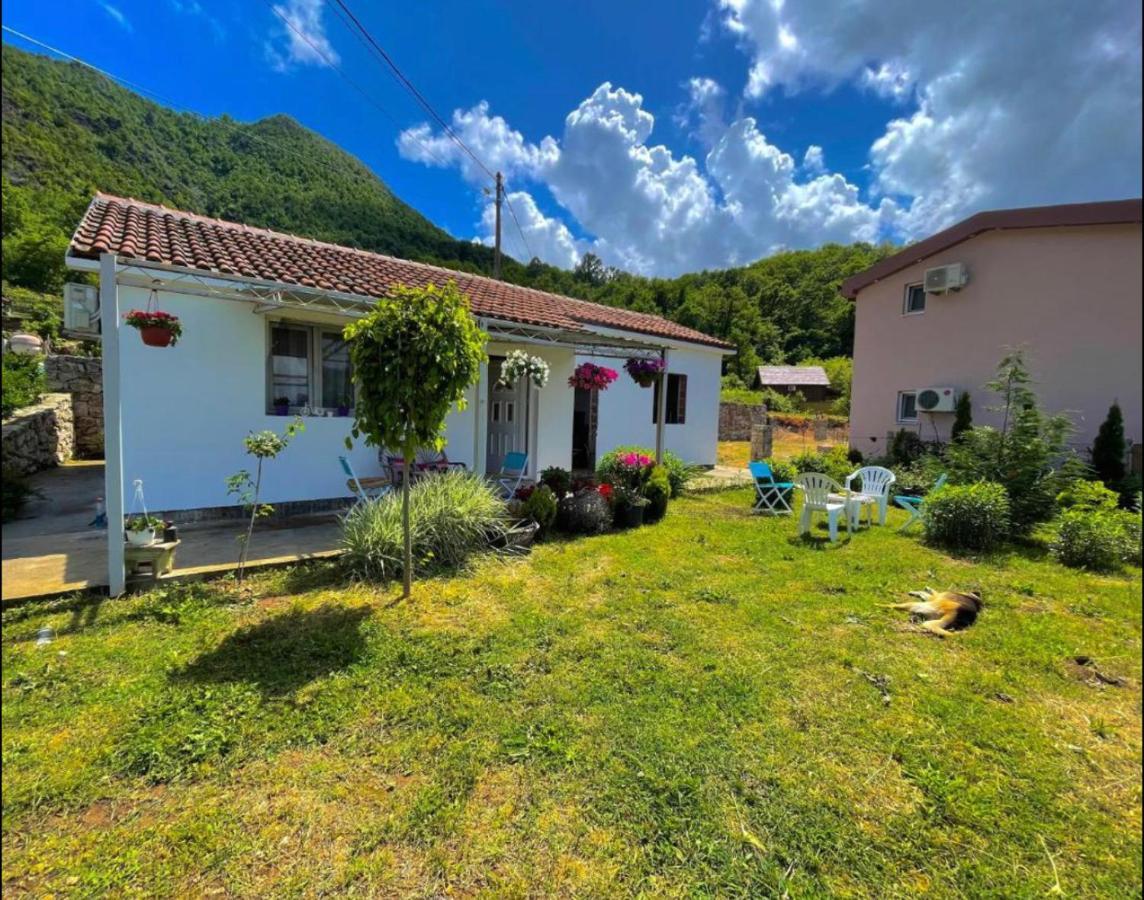 Sunlight Cottage Maya Virpazar Rum bild